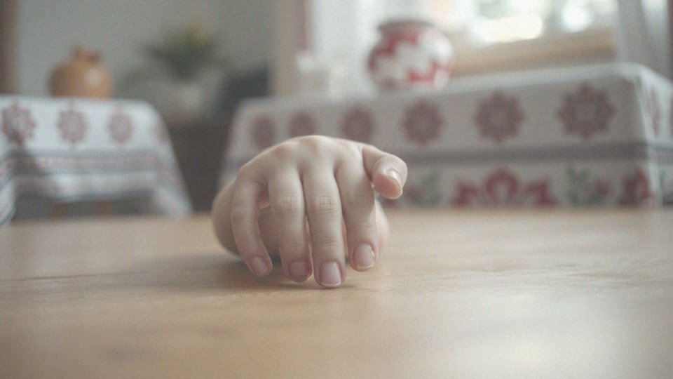 Jakie są skutki skubania skórek dla zdrowia dzieci?
