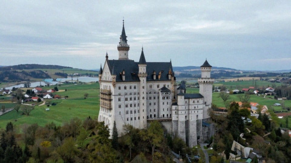 Jakie kontrowersje budzą takie inwestycje?