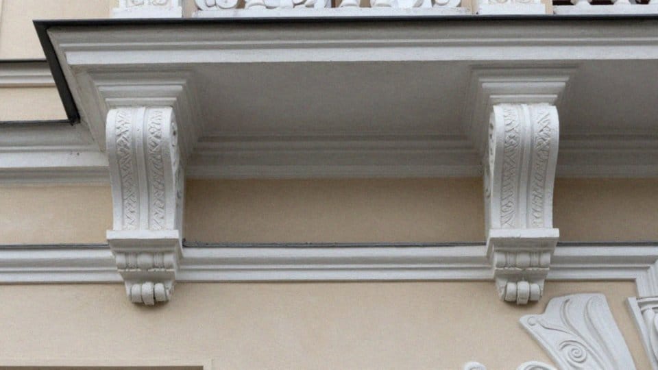 Jak dobrać sztukaterię i listwy elewacyjne?