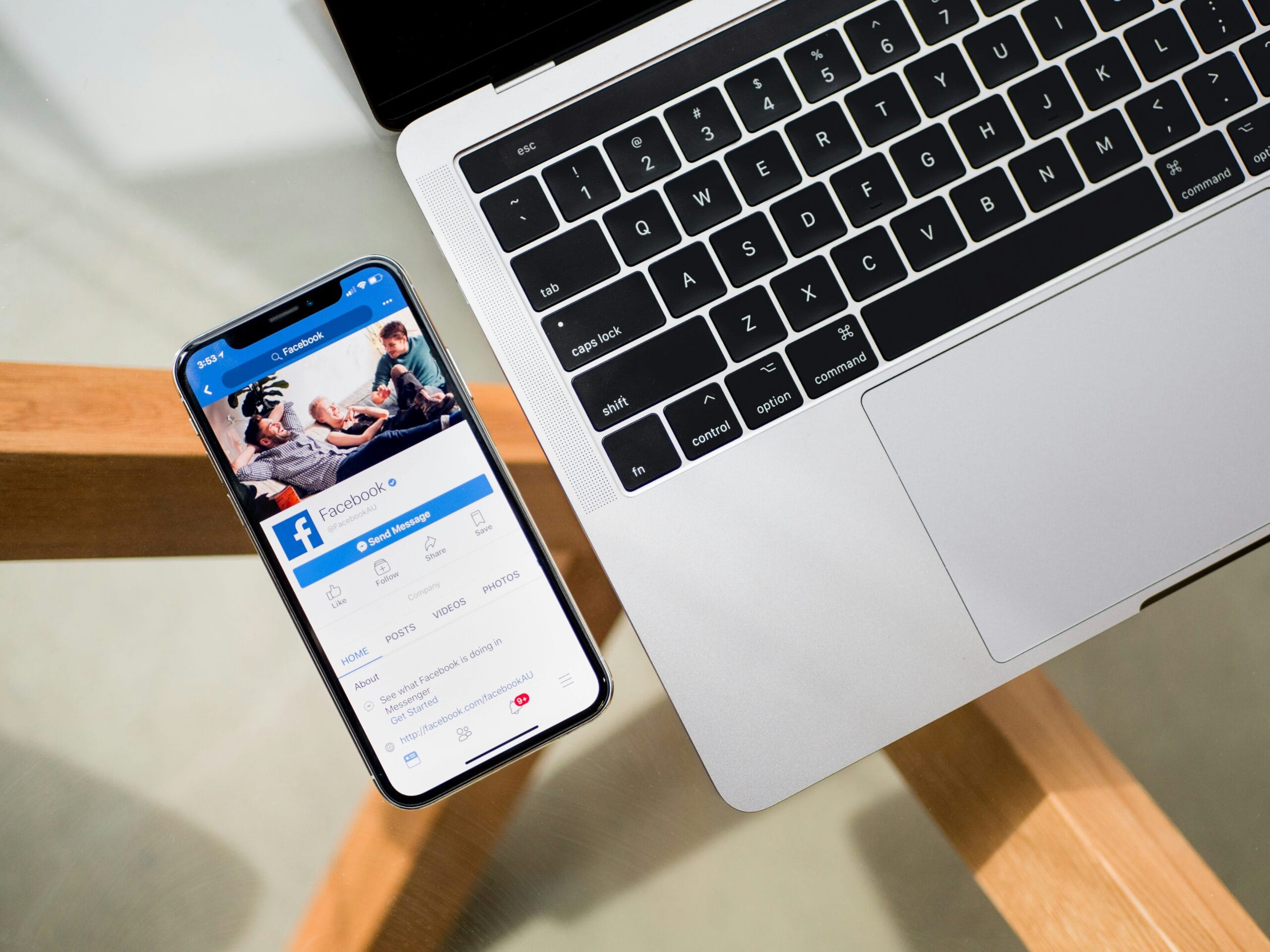 Facebook jako źródło leadów – od pierwszego kliknięcia do rozmowy handlowej