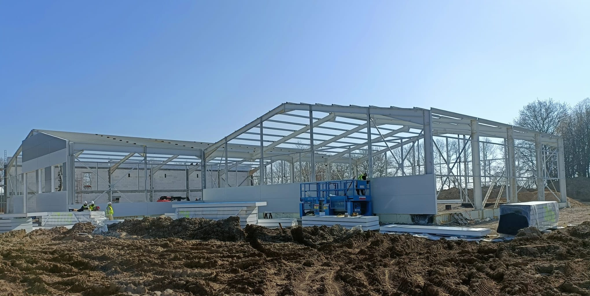 budowa hali stalowej