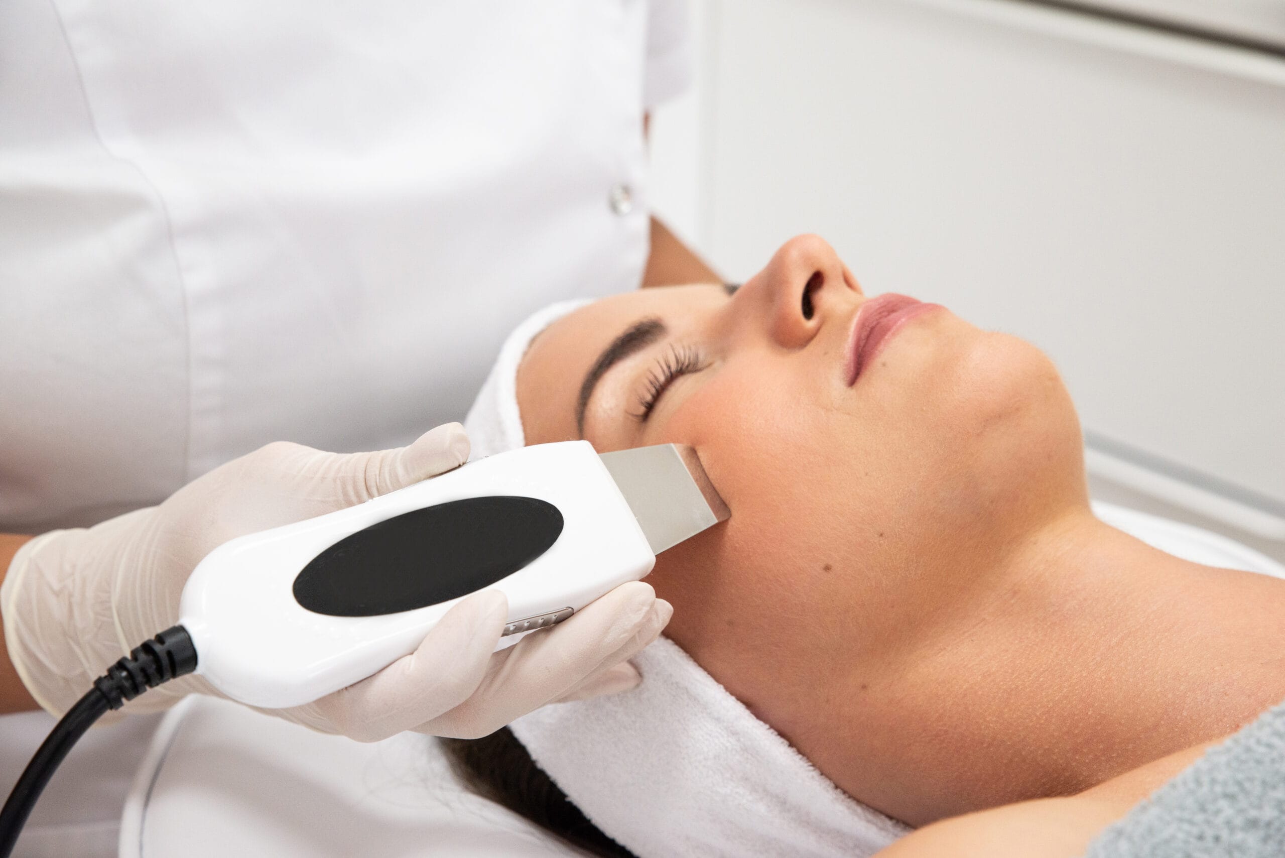 Dlaczego mikronakłuwanie to hit dla cery zmęczonej, szarej i pozbawionej blasku?