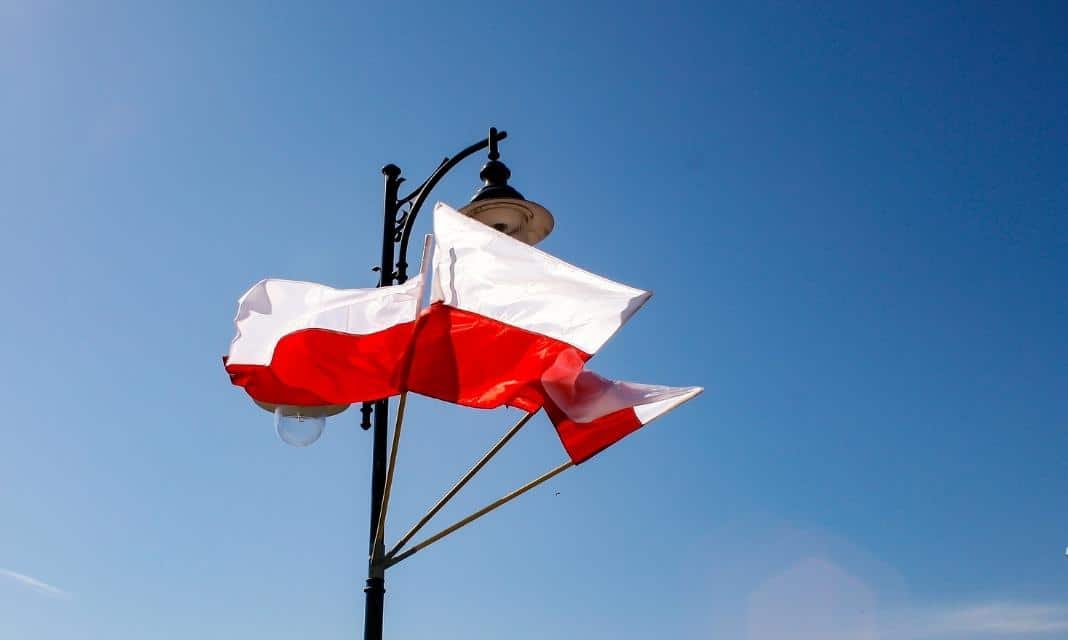 Wrocław obchodzi Dzień Flagi: Poznaj tradycje i pielęgnuj patriotyzm!