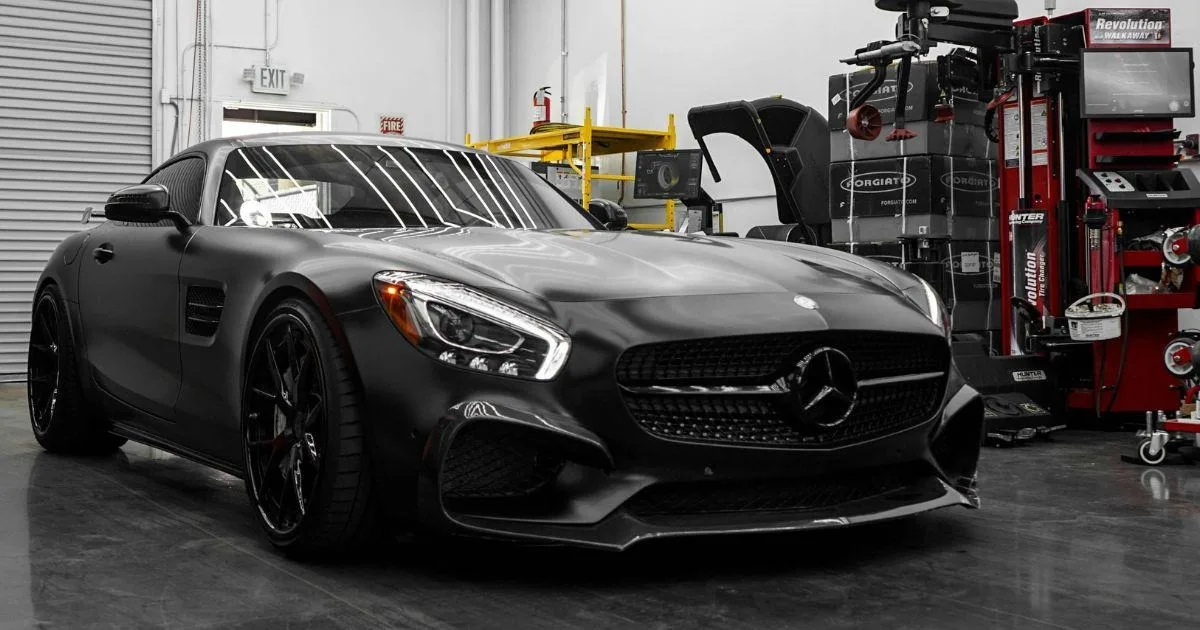 Karoseria i wnętrze: szybka metamorfoza w realistycznym budżecie