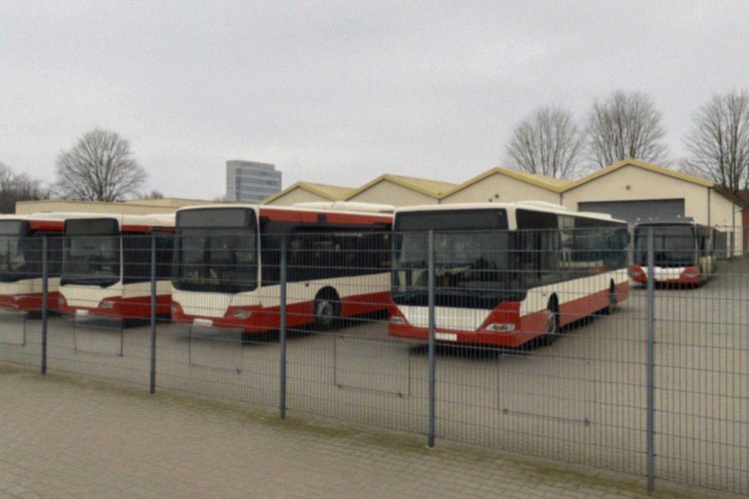 Streetbus zakończył sezon, ale pomoc wciąż trwa